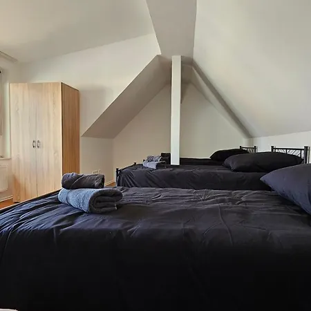 Apartment Grosse Vollausgestattete 5-zimmer Mit Parkplatz Naehe Der Autobahnen A2 Und A30 Lohne (North Rhine-Westphalia)