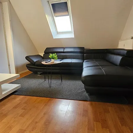 Grosse Vollausgestattete 5-zimmer Mit Parkplatz Naehe Der Autobahnen A2 Und A30 Lohne (North Rhine-Westphalia)