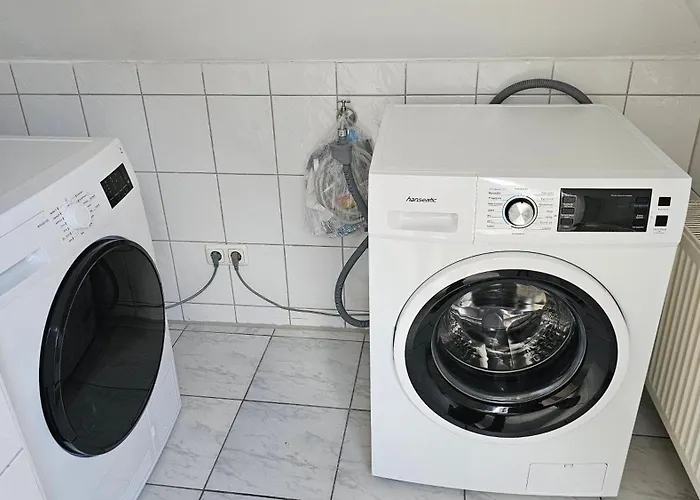 Grosse Vollausgestattete 5-zimmer Mit Parkplatz Naehe Der Autobahnen A2 Und A30 Lejlighed Lohne (North Rhine-Westphalia)