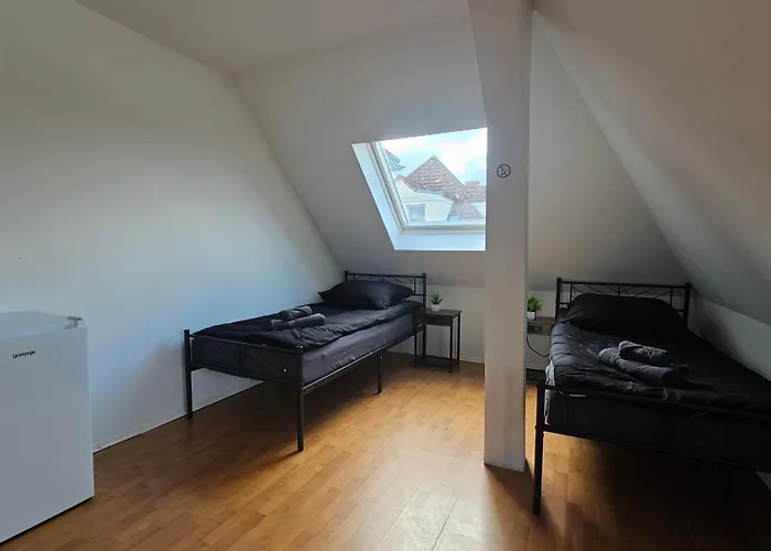 Grosse Vollausgestattete 5-zimmer Mit Parkplatz Naehe Der Autobahnen A2 Und A30