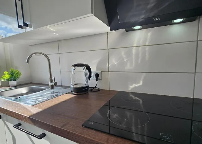 Grosse Vollausgestattete 5-zimmer Mit Parkplatz Naehe Der Autobahnen A2 Und A30 Lejlighed